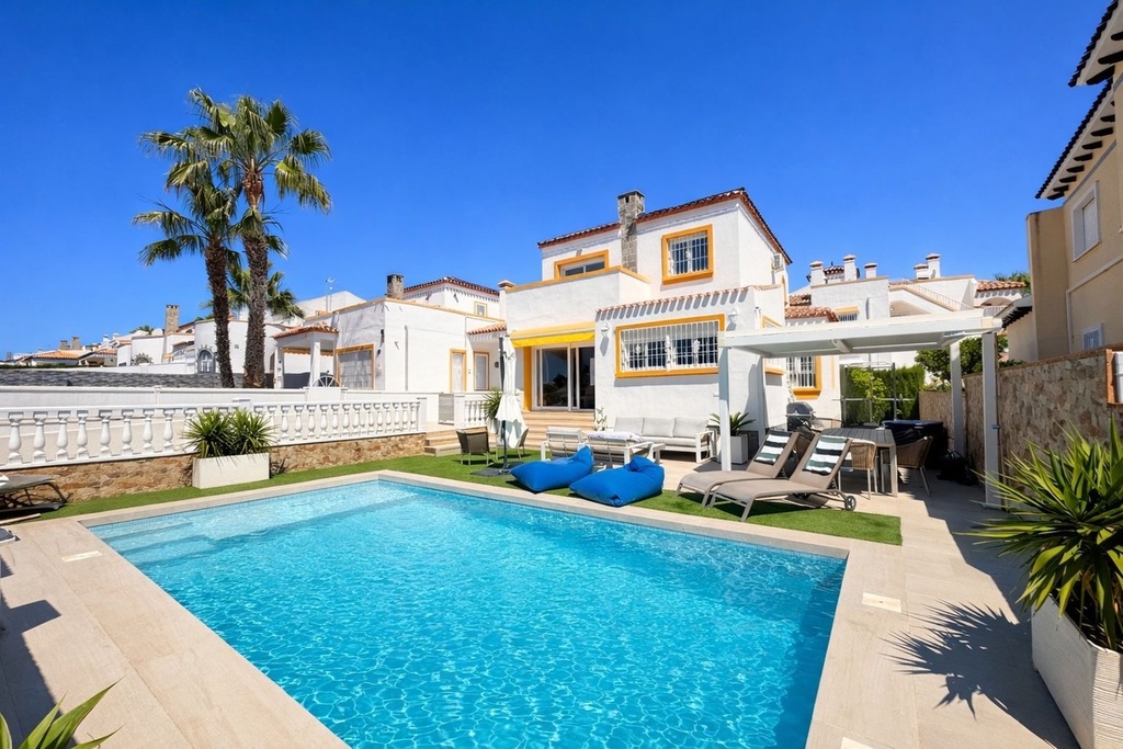 [second:85-259-11-562] LOS DOLSES – 3-spálňová vila od 549 995 € | Bazén, Terasa, Parkovanie