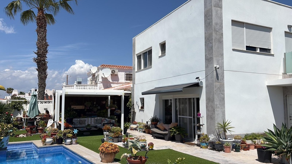 TORREVIEJA – 2-spálňová vila od 465 000 € | Bazén, Záhrada, La Siesta - El Salado - Torreta
