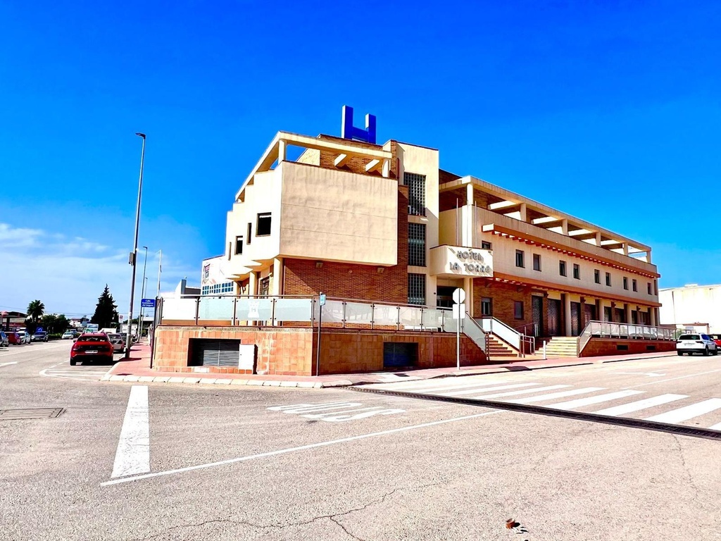 [second:172-390-11-770] LOS MONTESINOS – Luxury 33-bedroom Commercial from 3 000 000 € | Parking, Costa Blanca
