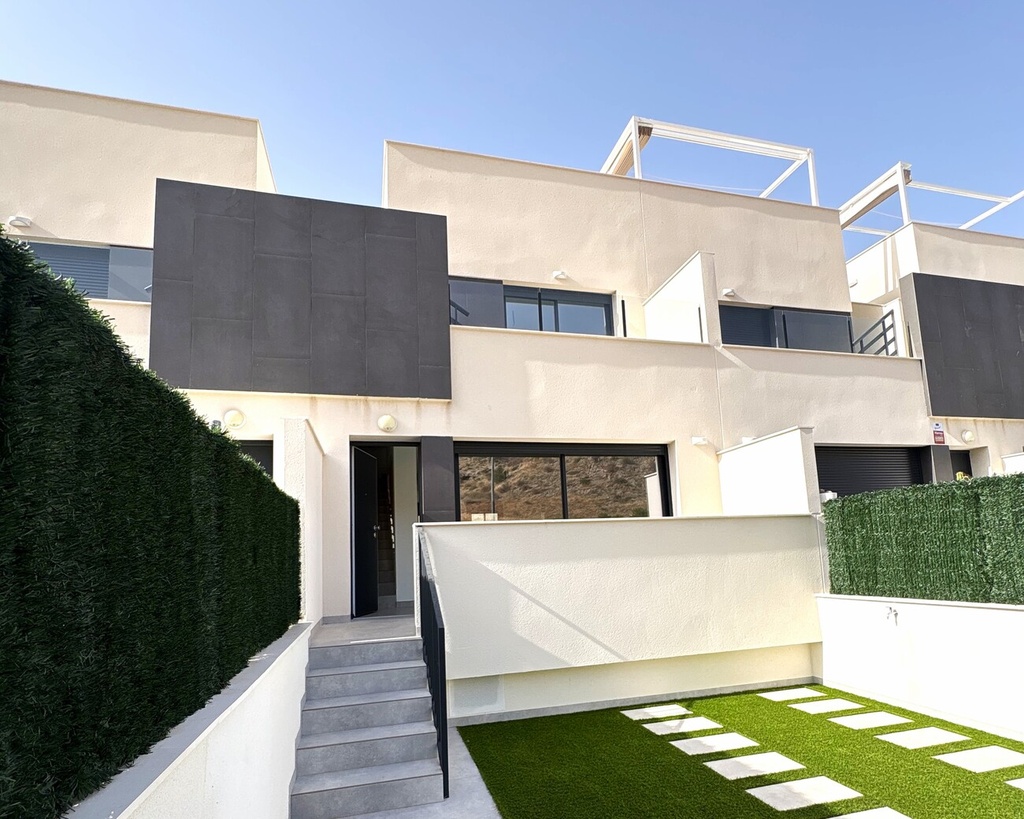 COX – 2-spálňová vila od 279 000 € | Bazén, Terasa, Záhrada