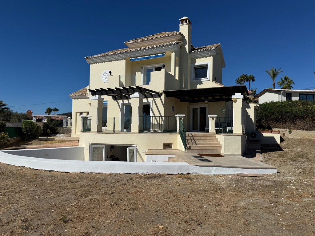 ESTEPONA – Luxusná 5-spálňová vila od 1 395 000 € | Výhľad na more, Bazén, Terasa