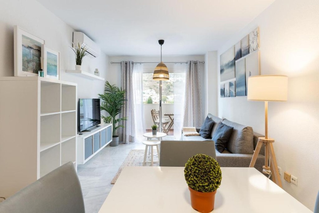 [second:121-360-11-732] BENALMADENA – 2-bedroom apartment from 310 000 € | Pool, Terrace, Parking