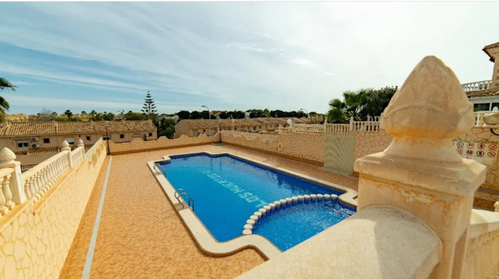 [second:289-474-11-956] LOS BALCONES – 4-bedroom villa from 360 000 € | Terrace, Parking, Garden