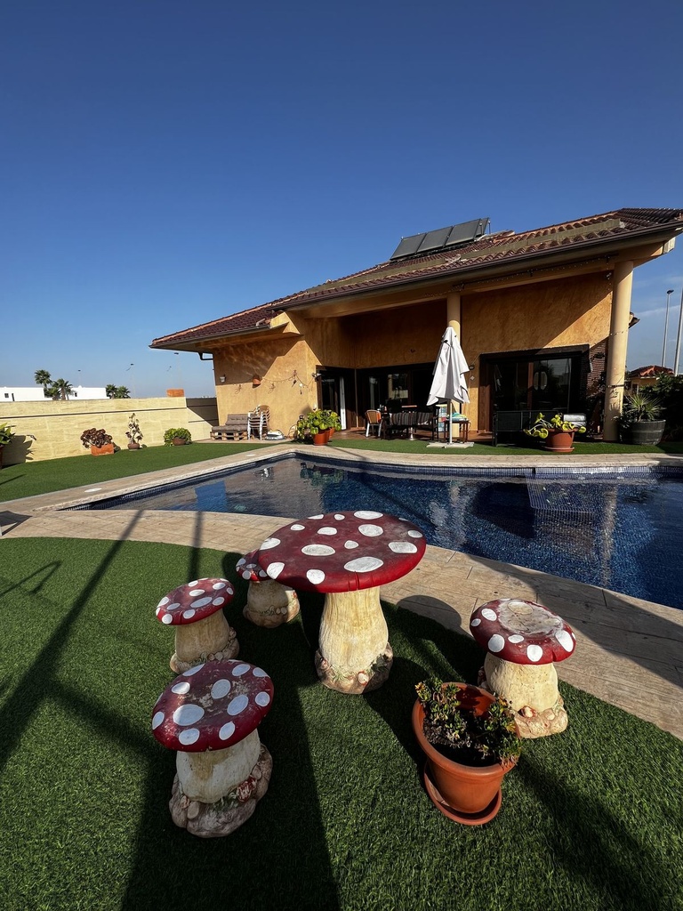 [second:96-238-11-579] SAN JAVIER – Luxury 4-bedroom villa from 850 000 € | Pool, Terrace, Parking