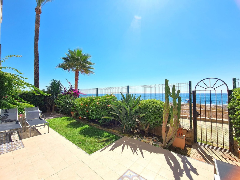 CASARES PLAYA – Luxury 3-bedroom apartment from 995 000 € | Terrace, Garden, Golf