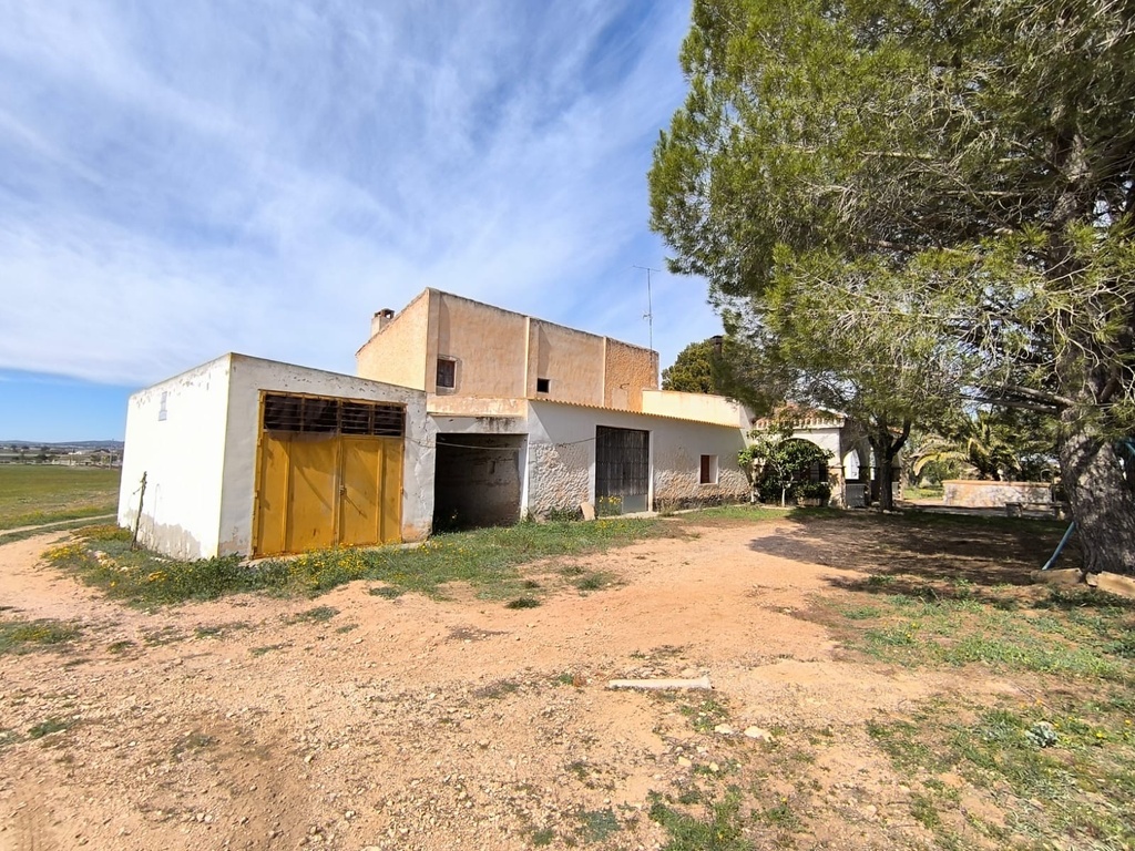 YECLA – 7-spálňový Property od 390 000 € | Bazén, Terasa, Záhrada