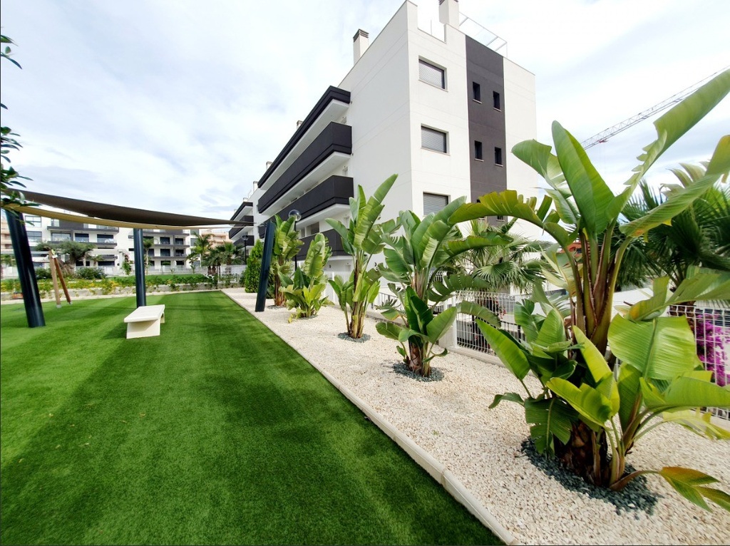 ORIHUELA COSTA – 2-spálňový apartmán od 249 900 € | Bazén, Terasa, Parkovanie