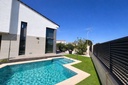 SANTIAGO DE LA RIBERA – 2-spálňová vila od 439 500 € | Bazén, Terasa, Záhrada