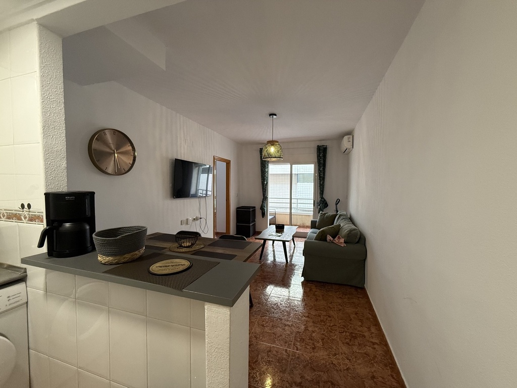 TORREVIEJA – Moderný 2-spálňový apartmán pri mori od 149 000 € | 450 m od pláže, Terasa