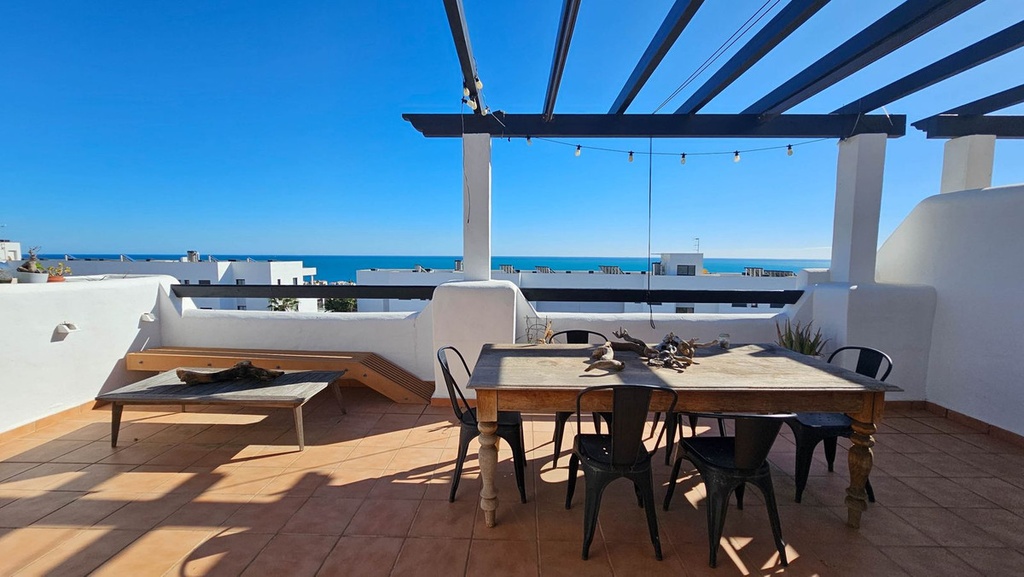 CASARES PLAYA – Luxuriöses 3-Schlafzimmer-Penthouse ab 550 000 € | Terrasse, Golf, Costa del Sol