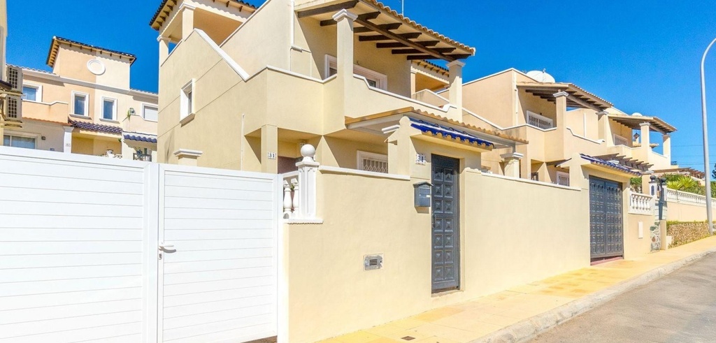 [second:175-403-11-801] ORIHUELA COSTA – 3-bedroom villa from 295 000 € | Pool, Terrace, Parking