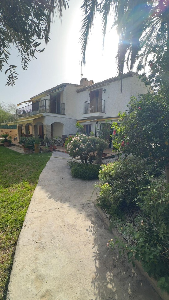 [second:39-220-11-556] ORIHUELA COSTA – Luxury 4-bedroom villa by the sea from 735 000 € | 700 m from the beach, Pool, Terrace