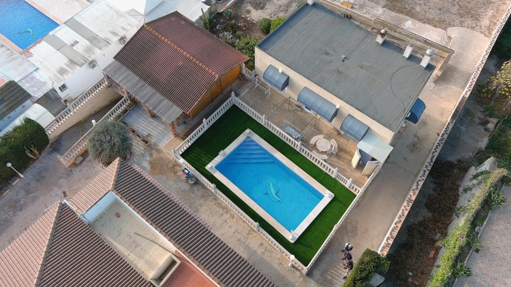 ALBATERA – 7-bedroom villa from 389 000 € | Pool, Terrace, Parking