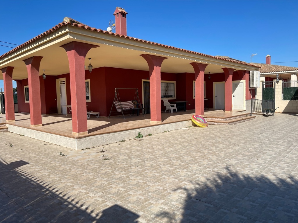[second:144-315-11-609] ALBATERA – 3-spálňová vila od 378 000 € | Bazén, Terasa, Záhrada