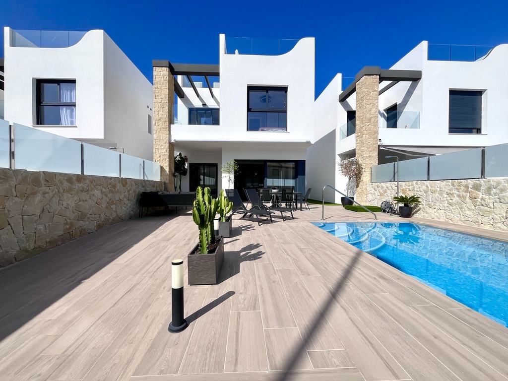 [second:462-435-11-854] PUNTA PRIMA – Luxusná 4-spálňová vila od 794 950 € | Bazén, Terasa, Costa Blanca