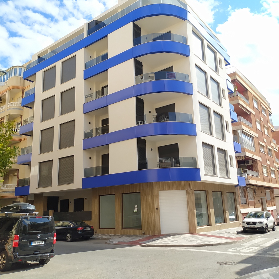 TORREVIEJA – Moderný 2-spálňový apartmán od 300 000 € | Výhľad na more, Bazén, Terasa