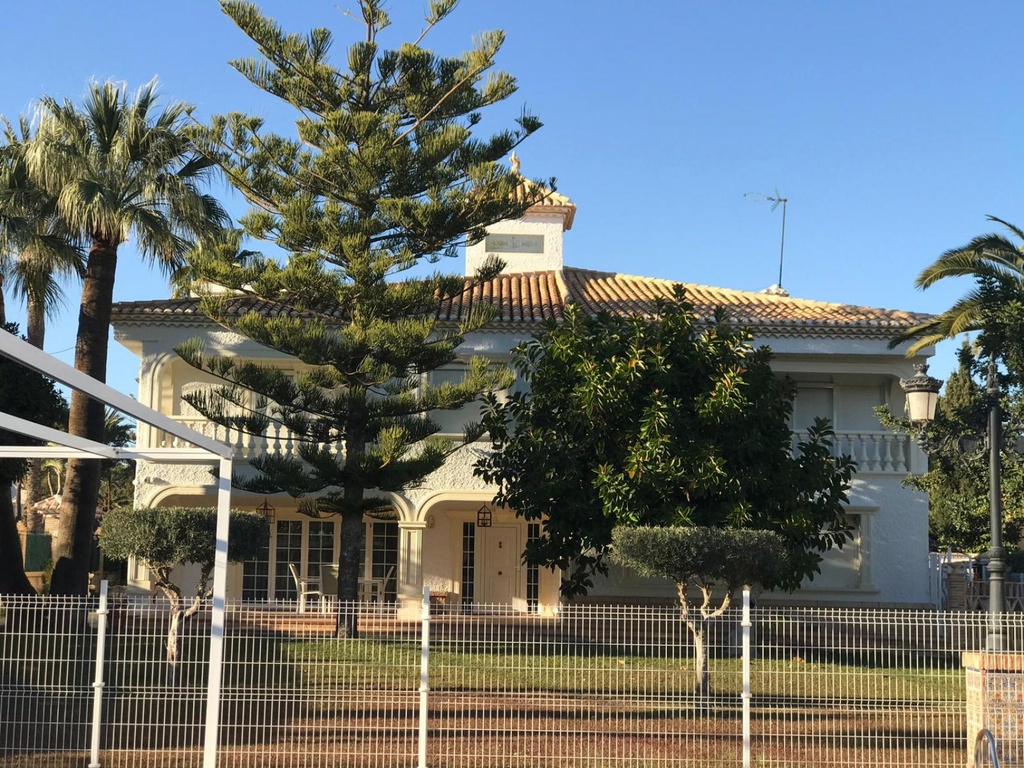 [second:2-480-11-971] ORIHUELA COSTA – Luxury 6-bedroom villa from 1 490 000 € | Pool, Terrace, Parking