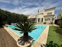 ORIHUELA COSTA – Luxusná 4-spálňová vila od 830 000 € | Bazén, Terasa, Parkovanie