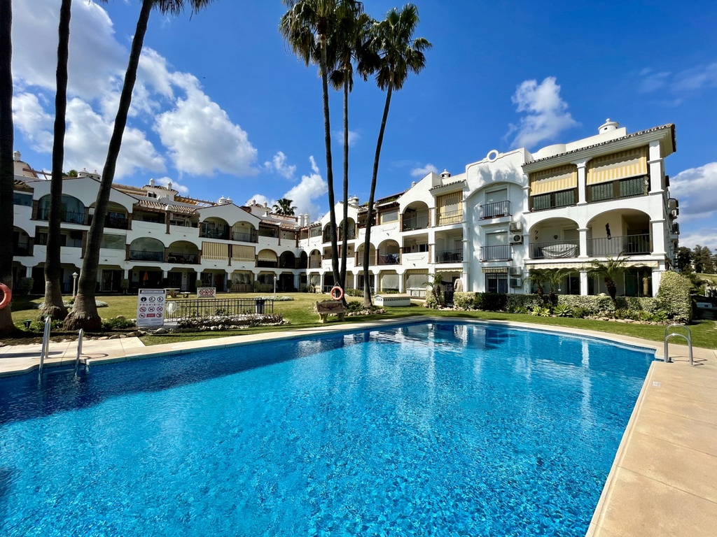 [second:120-474-11-956] MIJAS GOLF – Moderný 3-spálňový apartmán od 340 000 € | 1. línia pri mori, Terasa, Parkovanie