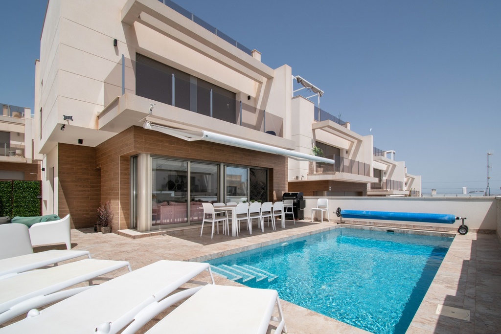 [second:11-402-11-800] ORIHUELA COSTA – 5-bedroom villa from 560 000 € | Pool, Terrace, Golf