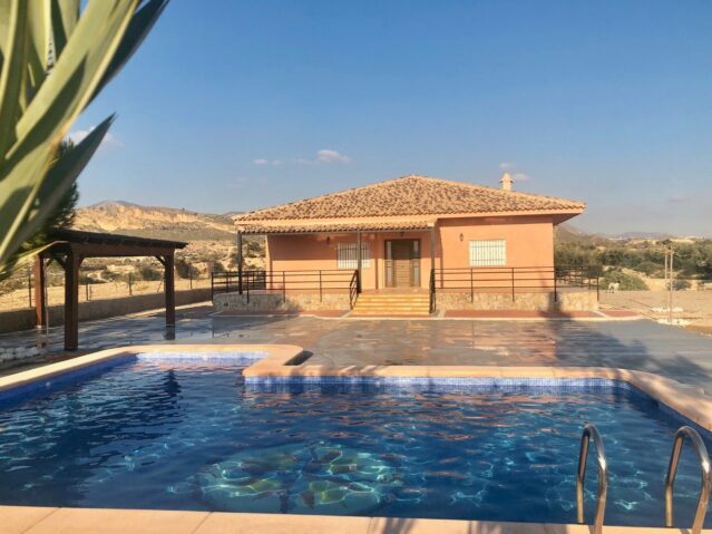 ABANILLA – 3-bedroom house from 279 000 € | Pool, Inland, Costa Cálida