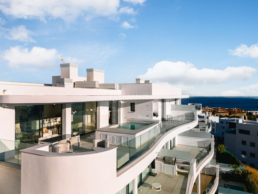 [second:86-474-11-956] EL HIGUERON – Luxury 3-bedroom penthouse from 1 275 000 € | Pool, Terrace, Parking
