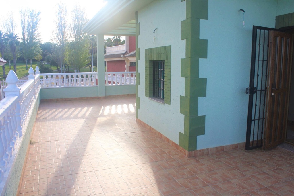 [second:193-435-11-854] LOS ALTOS – 3-spálňová vila od 500 000 € | Bazén, Parkovanie, Golf
