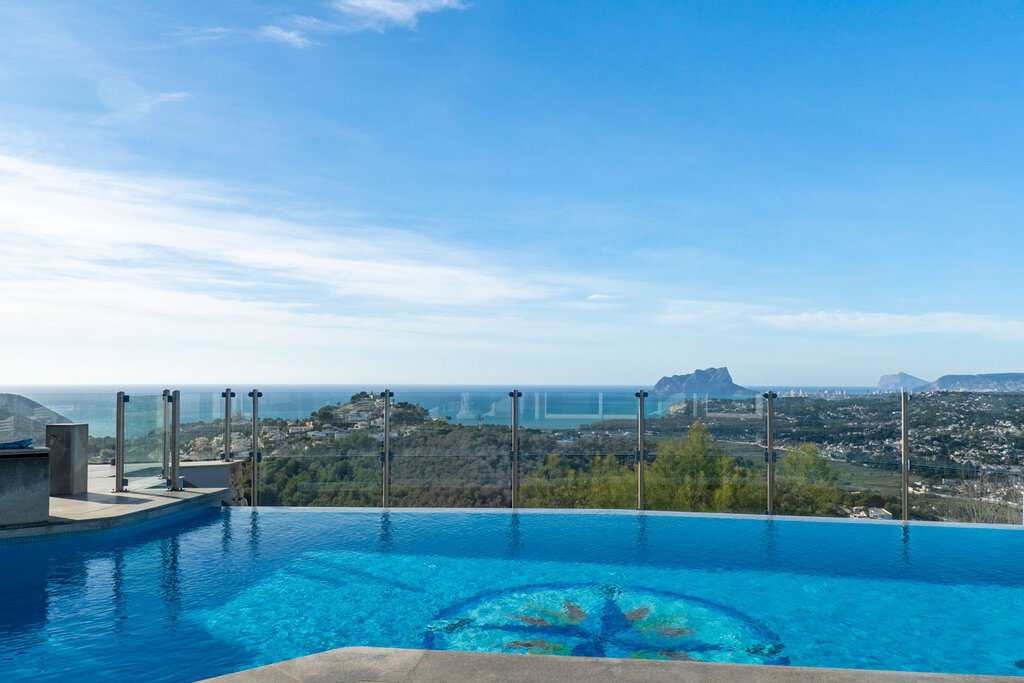 [second:12-525-11-1116] MORAIRA – Luxusná 4-spálňová vila od 1 990 000 € | Bazén, Terasa, Parkovanie
