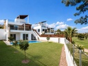 ROJALES – Luksusowa willa z 4 sypialniami od 834 000 € | Basen, Taras, Parking