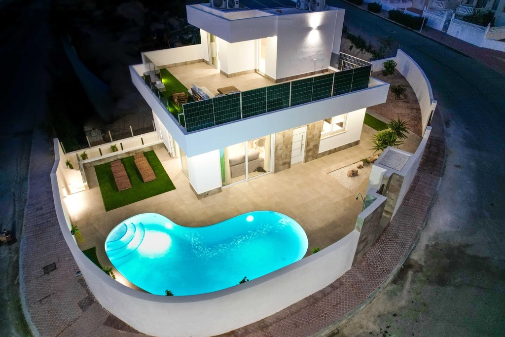 CIUDAD QUESADA – Moderná 5-spálňová vila od 587 000 € | Bazén, Terasa, Parkovanie