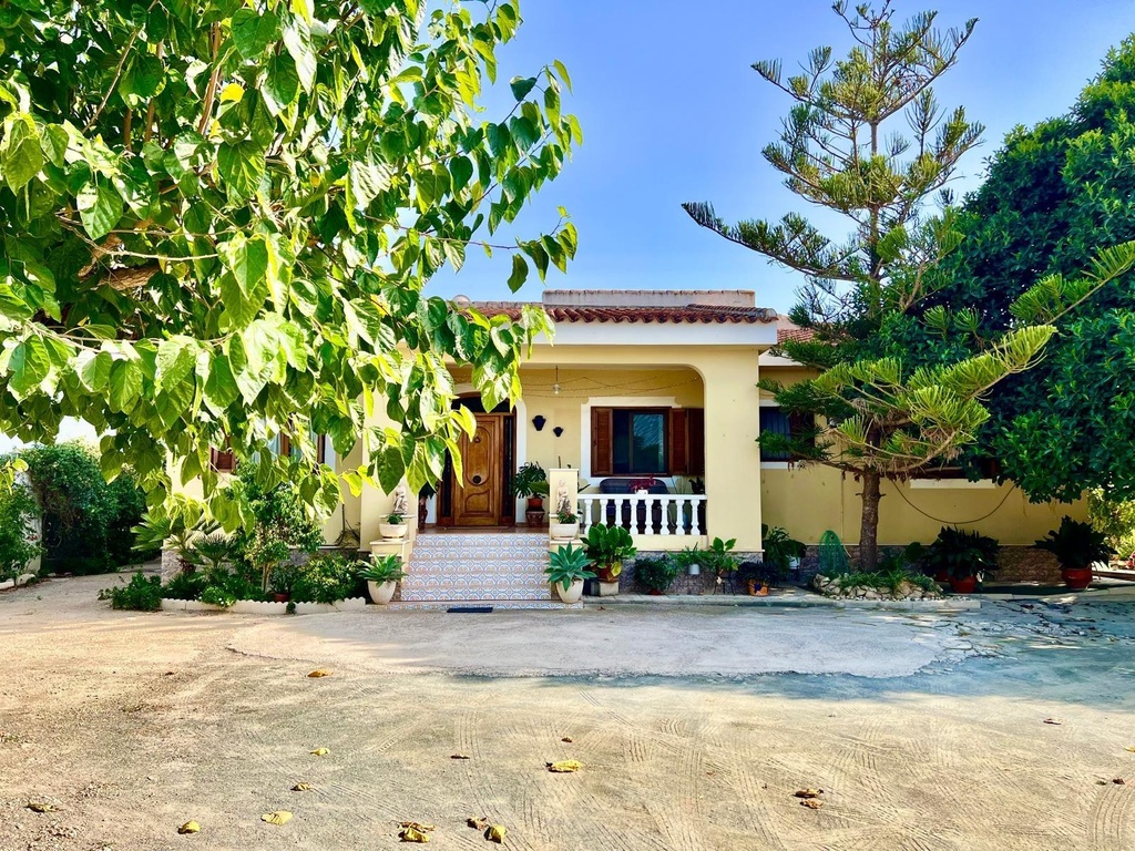 DAYA VIEJA – Luxusná 4-spálňová vila od 850 000 € | Bazén, Záhrada, Costa Blanca Sur