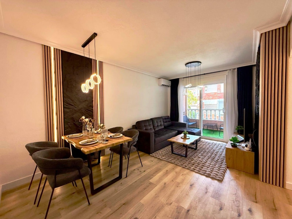 TORREVIEJA – 2-spálňový apartmán od 229 000 € | Parkovanie, Playa Del Cura, Costa Blanca
