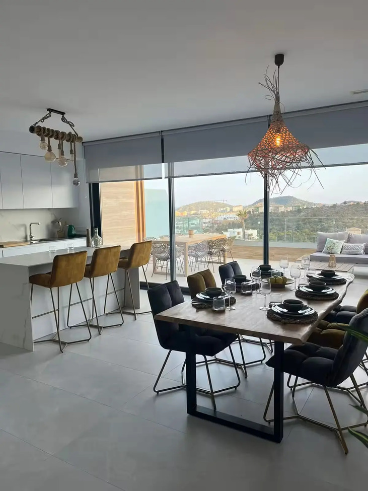 FINESTRAT – Luxusný 4-spálňový Duplex od 595 000 € | Výhľad na more, Bazén, Terasa