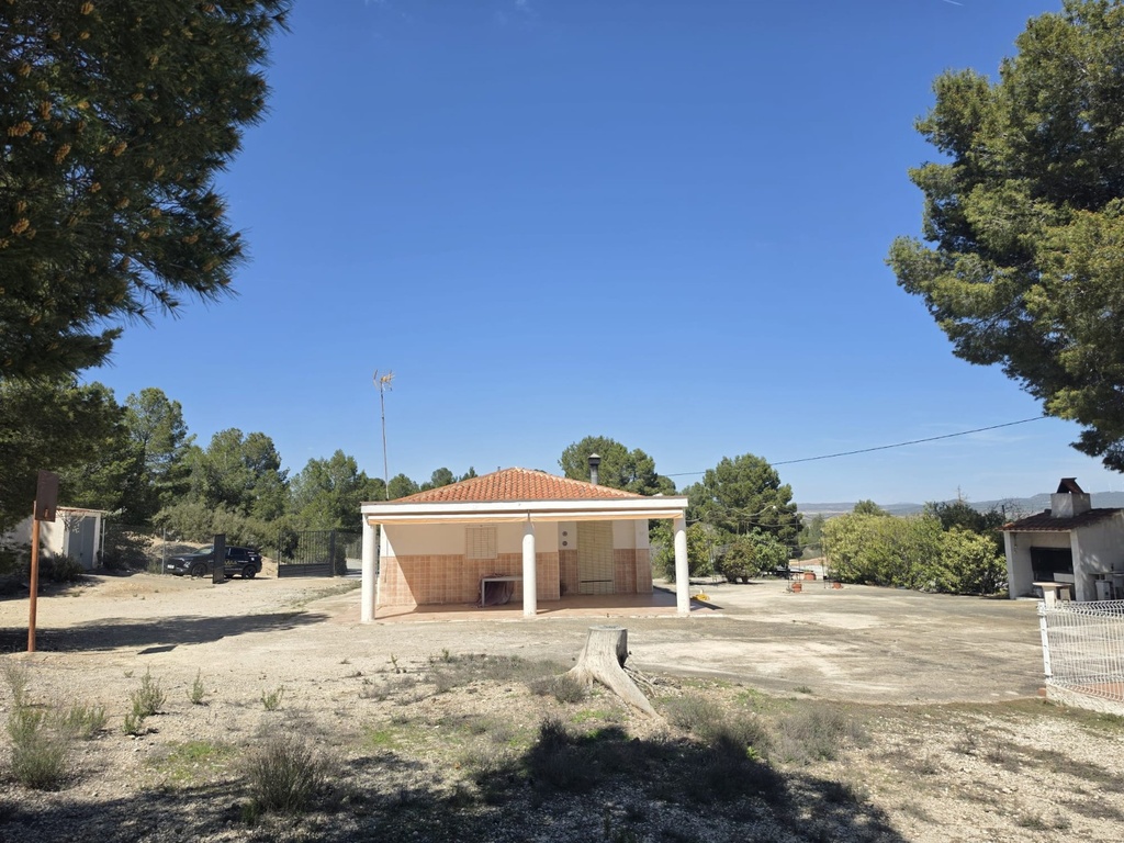 YECLA – 3-spálňová vila od 159 000 € | Bazén, Terasa, Parkovanie