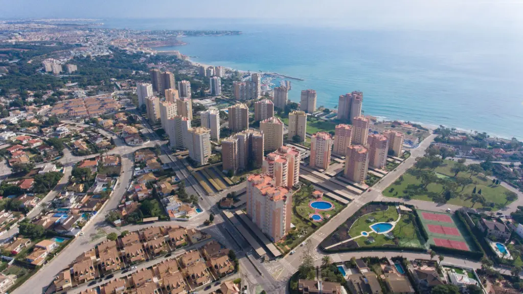CAMPOAMOR - key ready 3 bedroom apartment in Seagardens residential complex near the sea